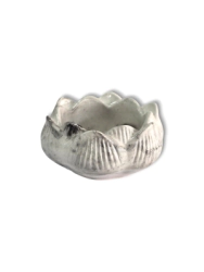 Cuenco Flor de Loto c/ Pintitas - Yeso